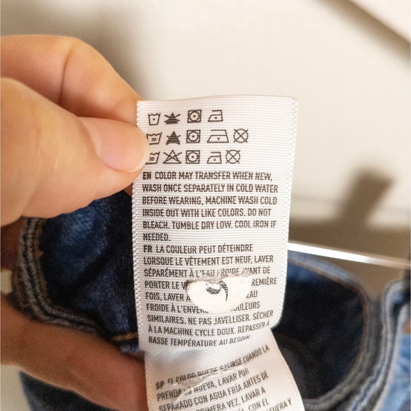 AMERICAN EAGLE Women’s 4 Long Hi-Rise Tomgirl Jeans Medium Wash Distressed - Picture 5 of 5